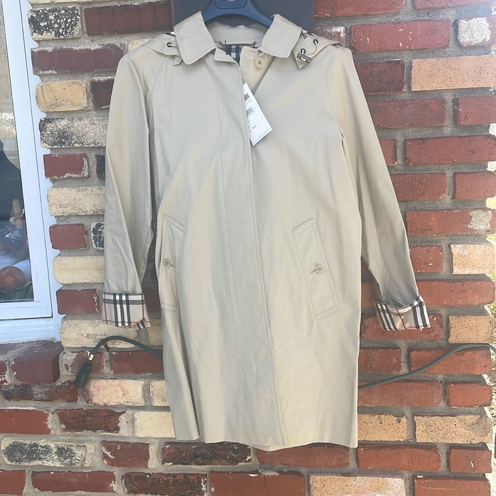 Brand new Burberry London women’s trench coat
